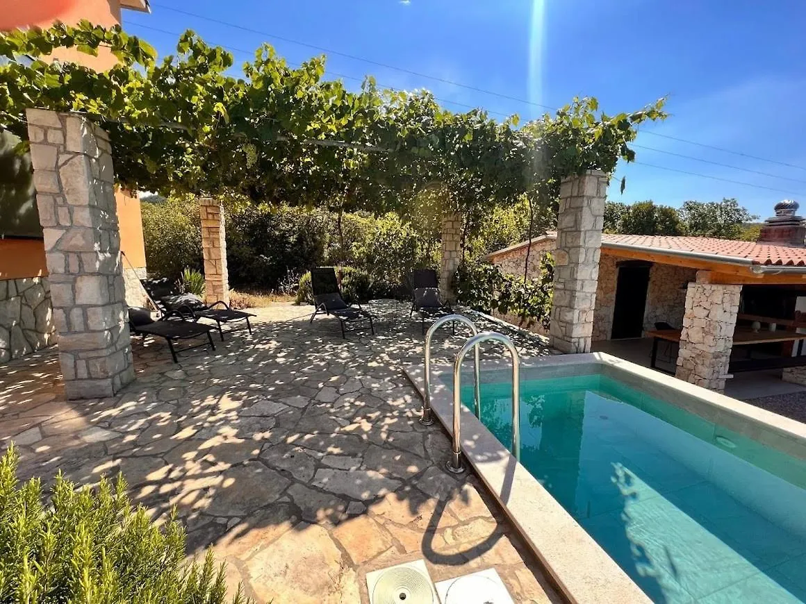 Beautiful Villa With A Dreamlike Garden And Pool Labin
